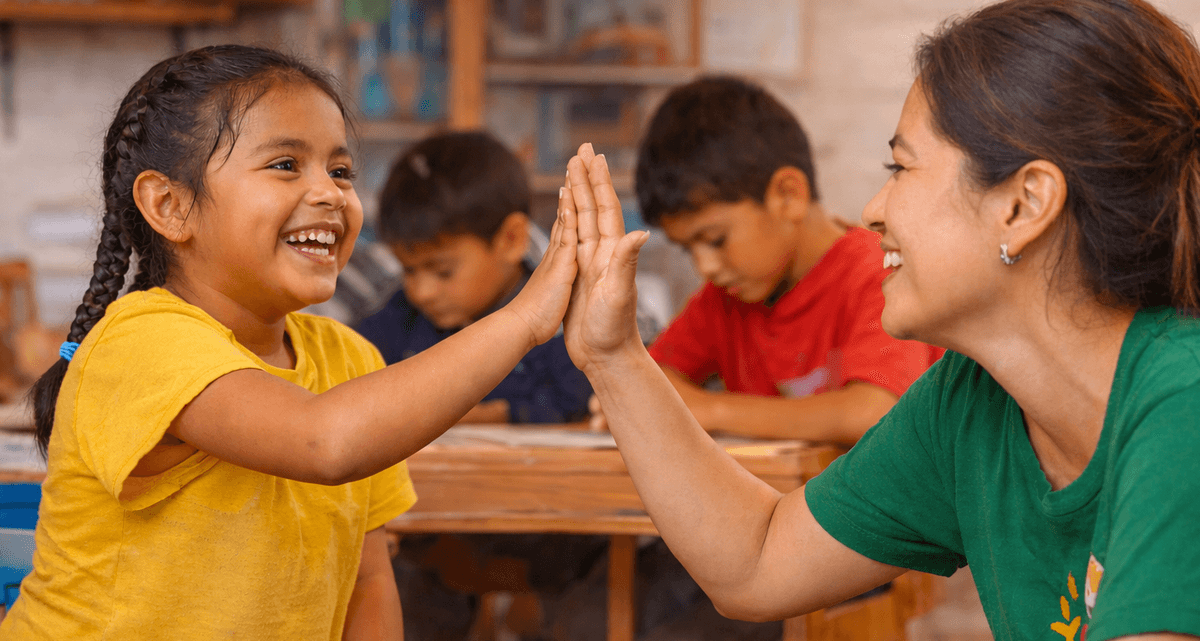 Abre oportunidades para niños y jóvenes de El Castillo